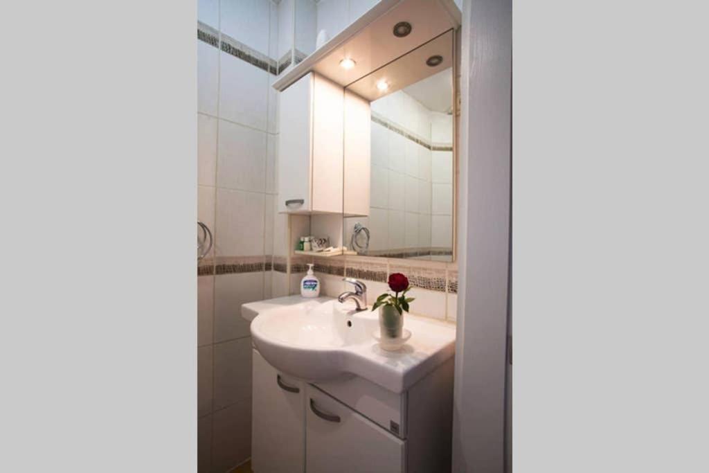 Private Room Near Istanbul Airport Arnavutkoy Ngoại thất bức ảnh